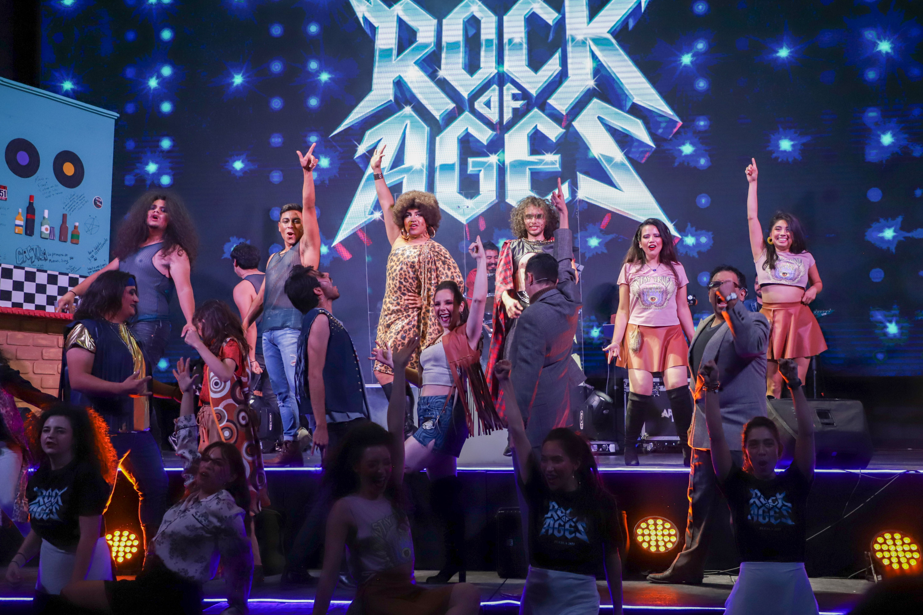 VIDEO Anuncian estreno del show musical Rock of Ages