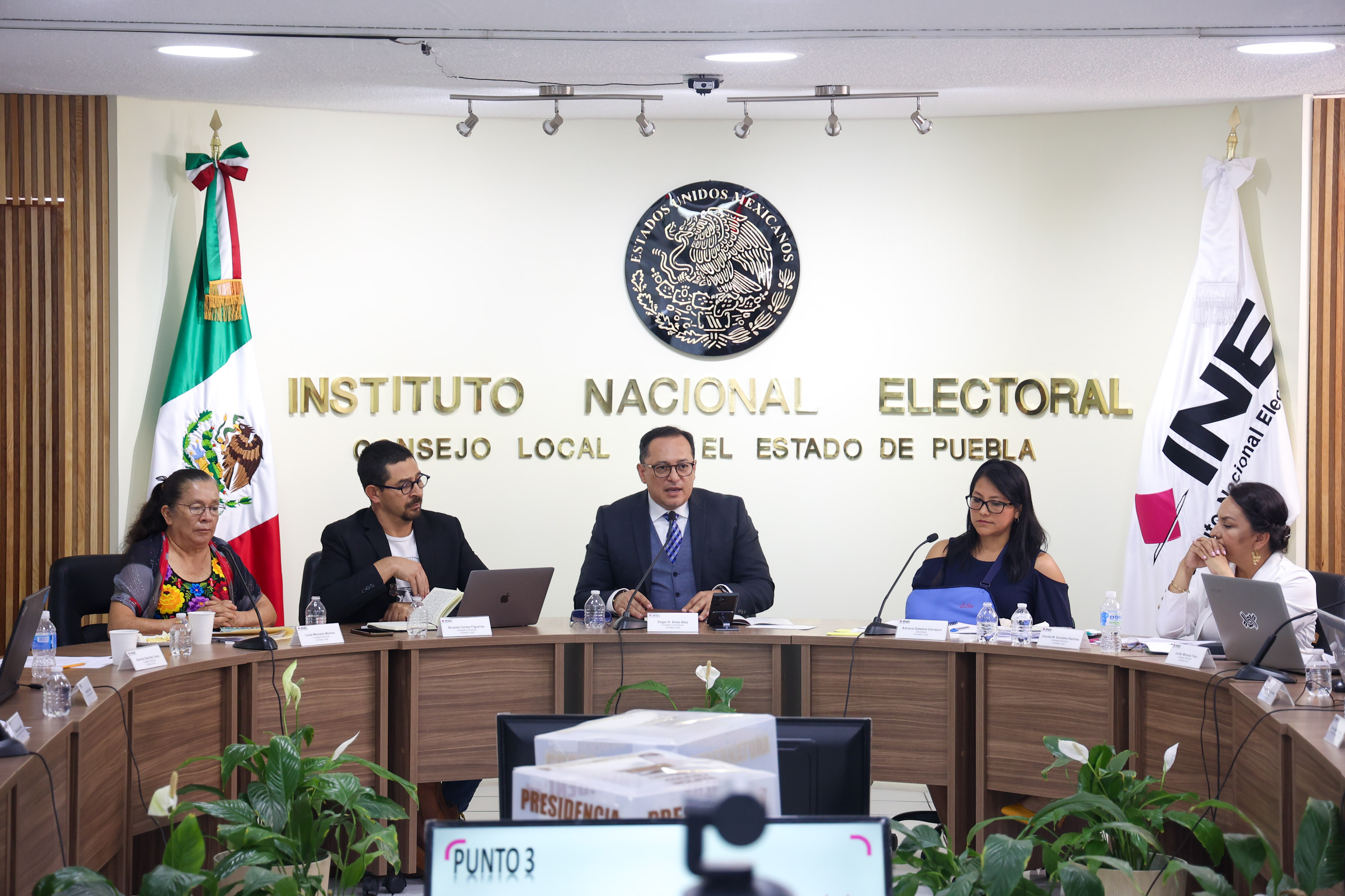 VIDEO Define el INE temas al debate para el Senado en Puebla