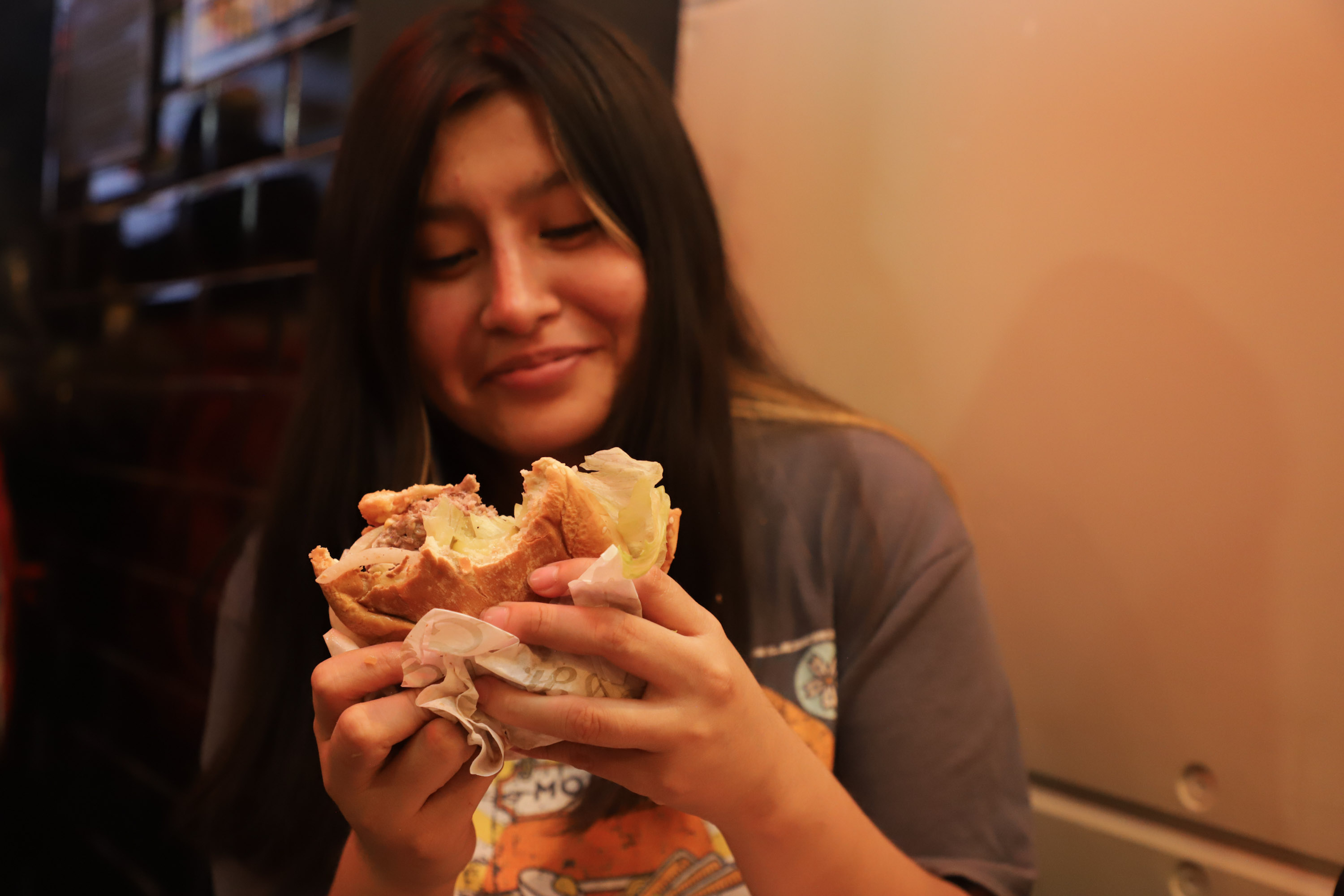 VIDEO Una sabrosura, Día de la Hamburguesa lánzate por una promoción