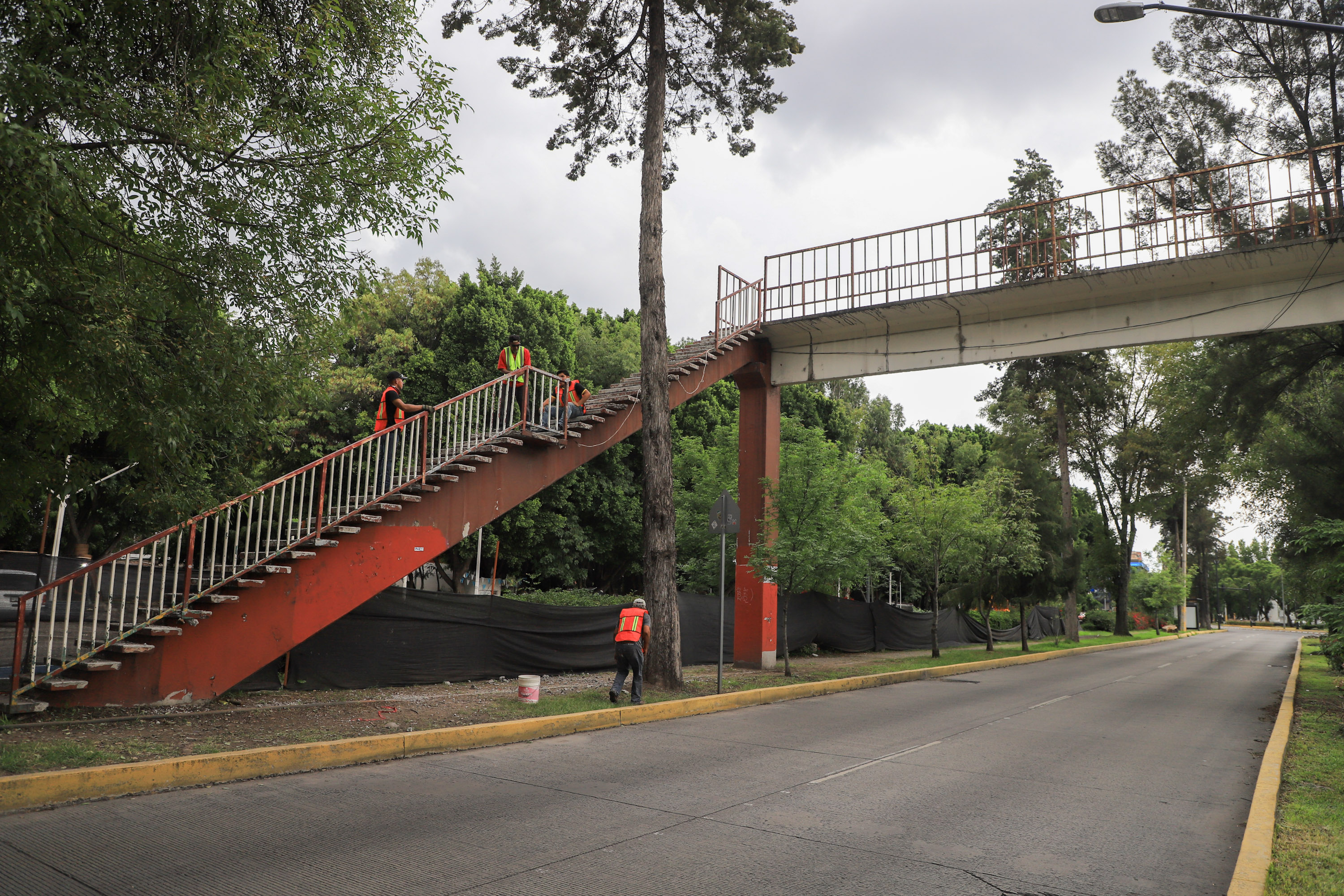 Comienza Ayuntamiento con retiro del puente del Cenhch en Puebla
