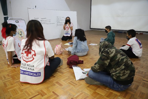 VIDEO Cruz Roja de la Juventud imparte talleres para niños