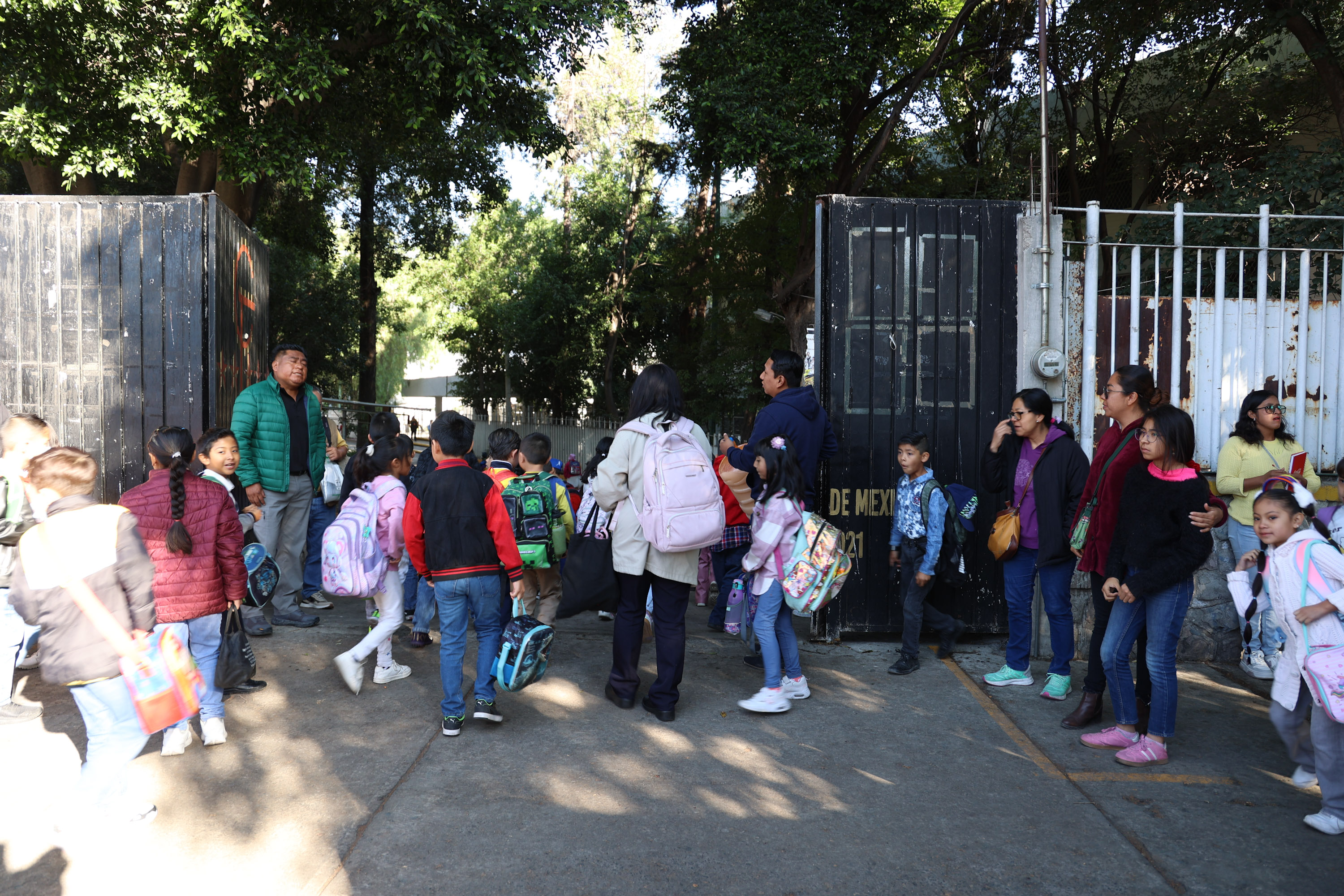 VIDEO Regresa la normalidad, la corredera para llegar temprano a la escuela