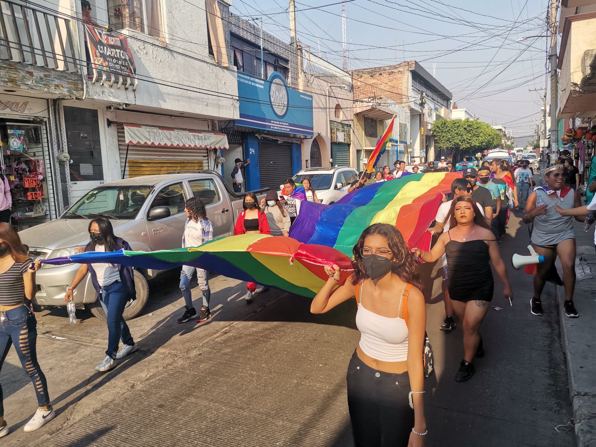 Realizan marcha LGBTTTIQ 2022 en Izúcar  