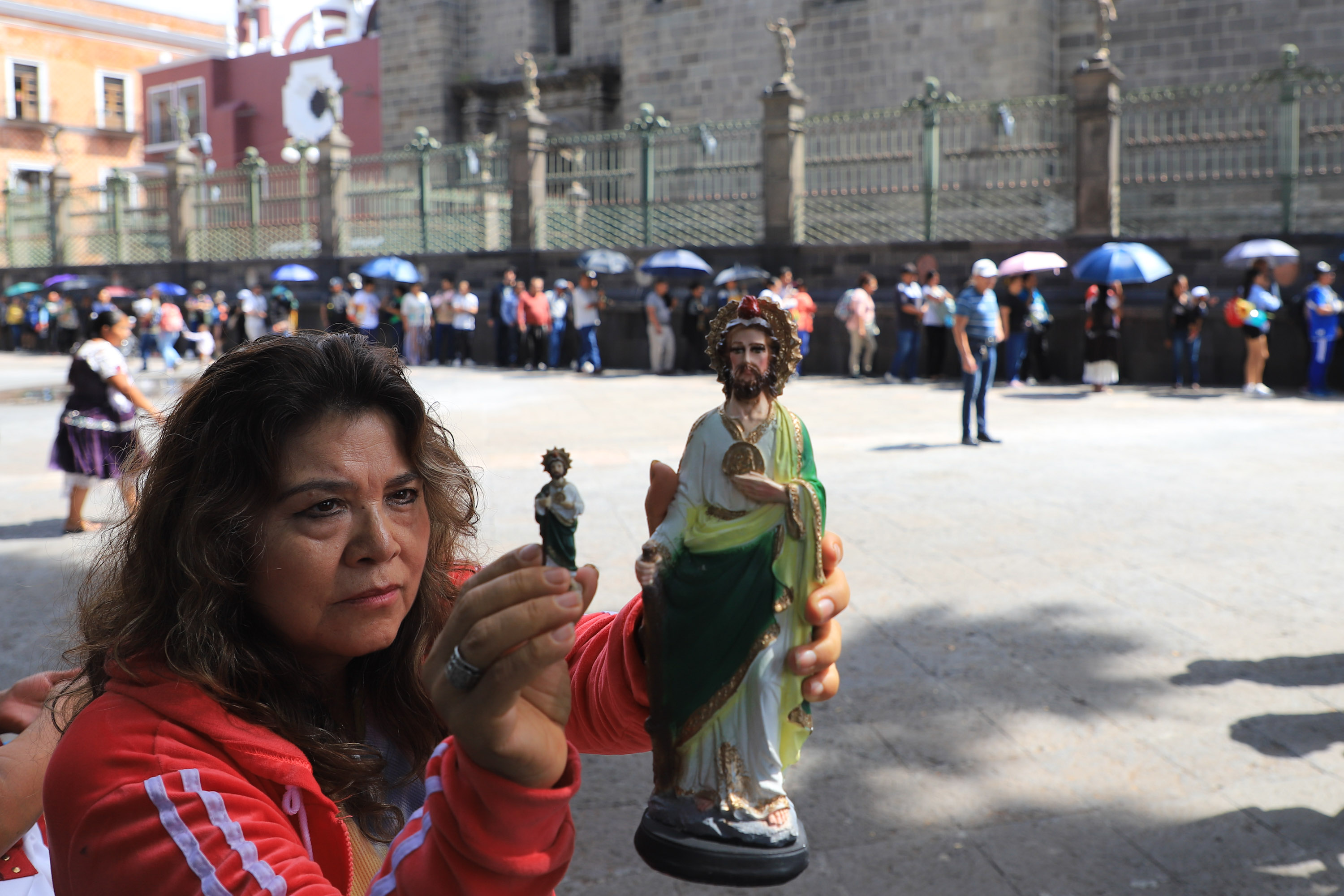 VIDEO Largas filas para visitar a San Judas Tadeo