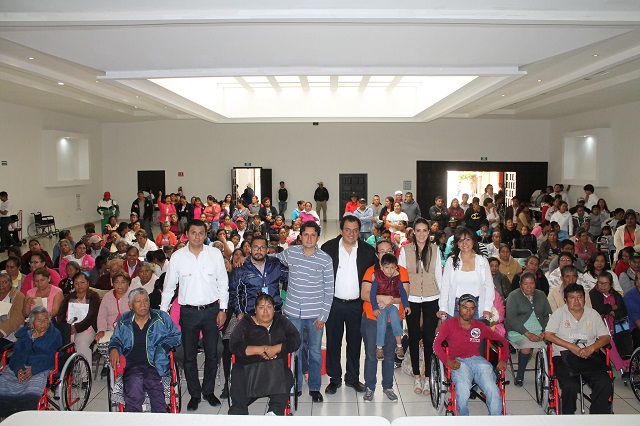 Prospera distribuye apoyos en San Pedro Cholula