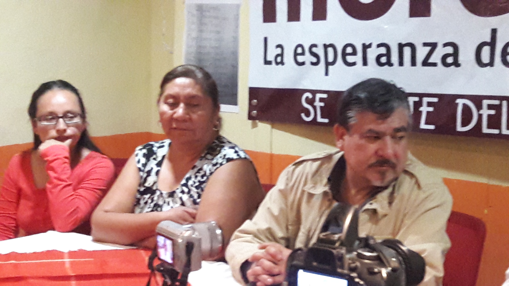 Aspirantes descalifican elección de Morena en Huauchinango