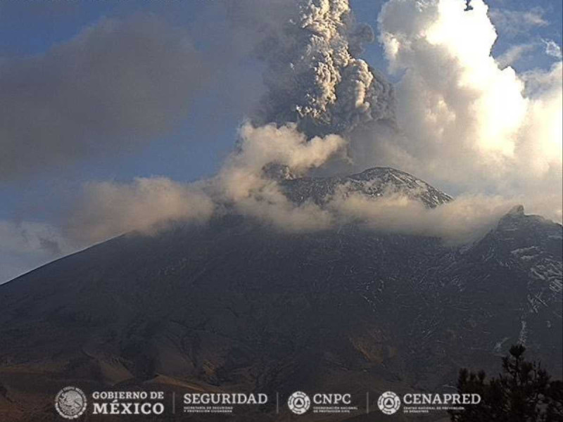 Volcán Popocatépetl registra exhalación de mil 700 metros