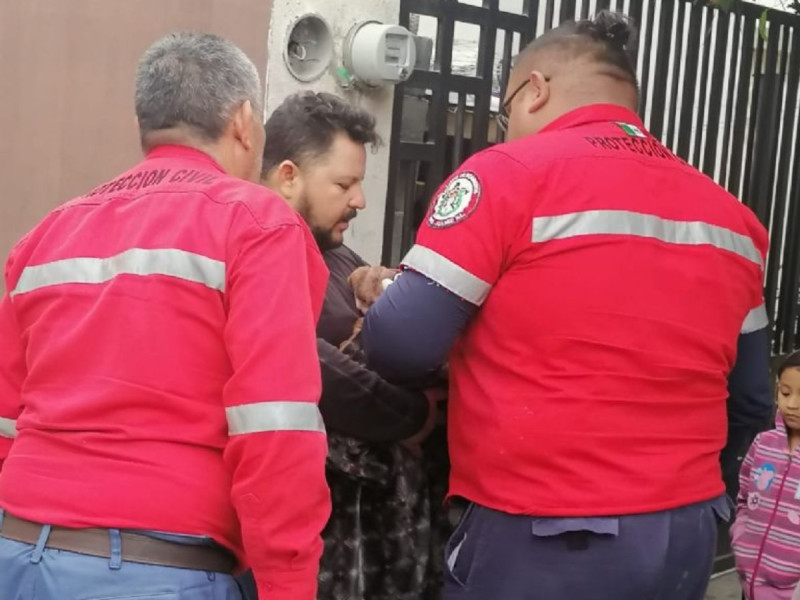 Hallan recién nacida en llanta en calles de Nuevo León