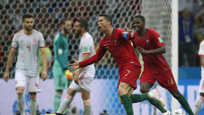 En partido frenético, Portugal y España empatan a 3 goles