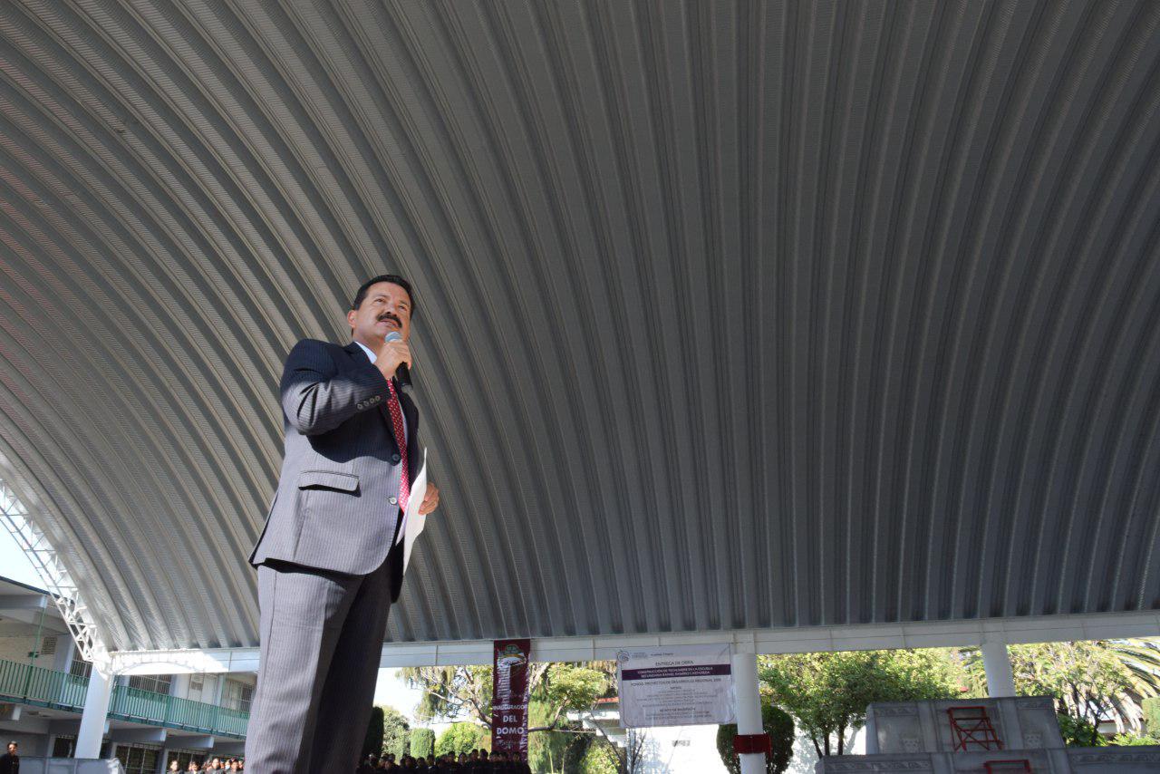 Entrega Luis Alberto Arriaga domo escolar en San Pedro Cholula