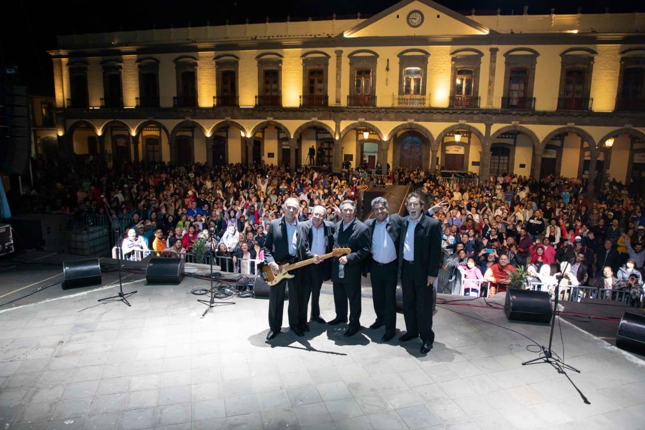 Disfrutan en Zacatlán de La Poderosa Banda San Juan