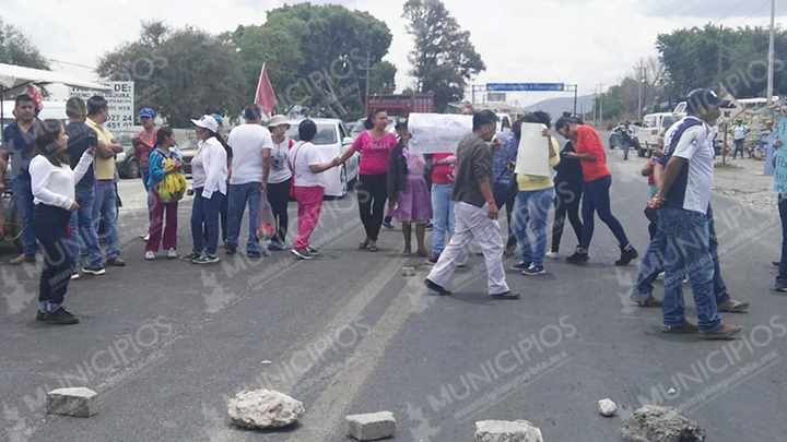 Bloquean carretera México- Veracruz para exigir seguridad