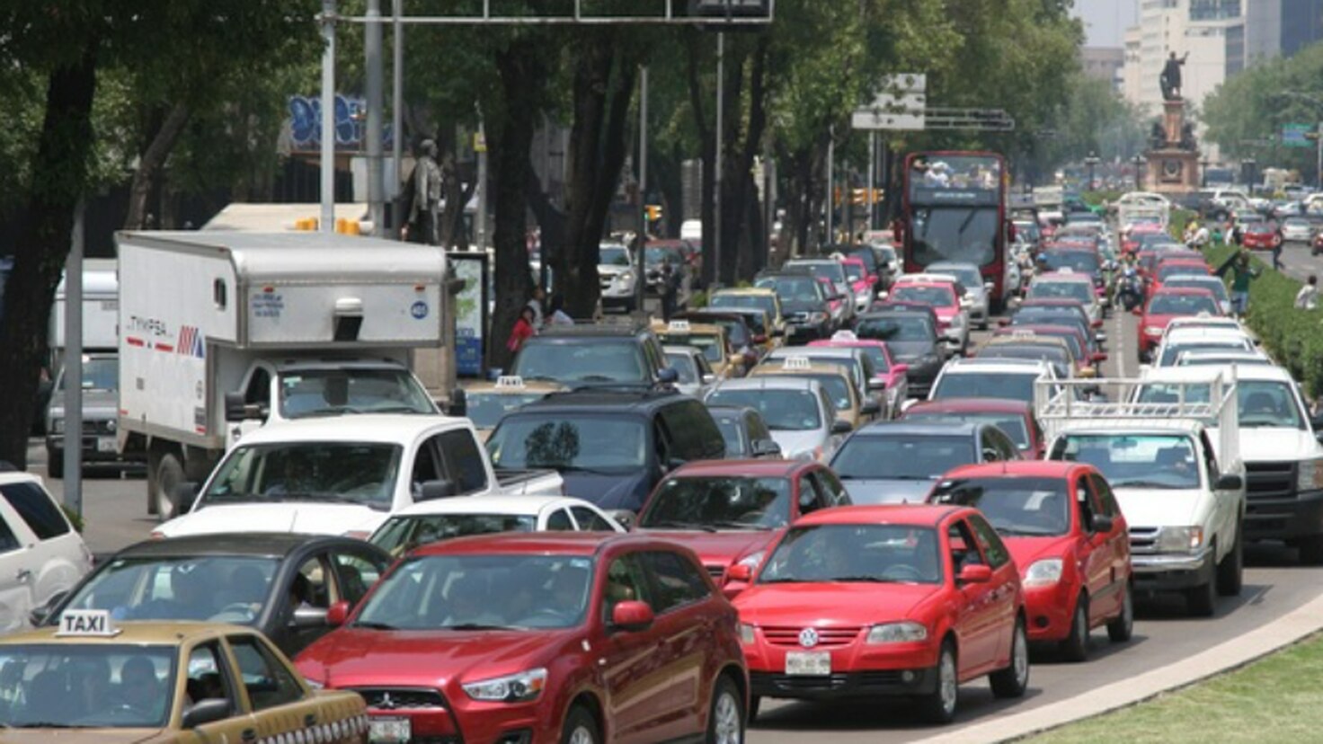 Checa el hoy no circula de este 25 de agosto de 2023