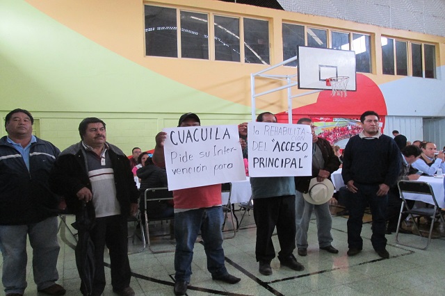Piden recursos económicos para rehabilitar el camino a Cuacuila