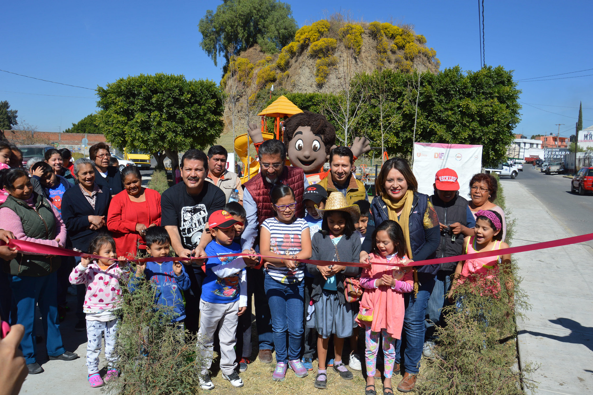 Inauguran espacio infantil y de ejercicio en San Pedro Cholula