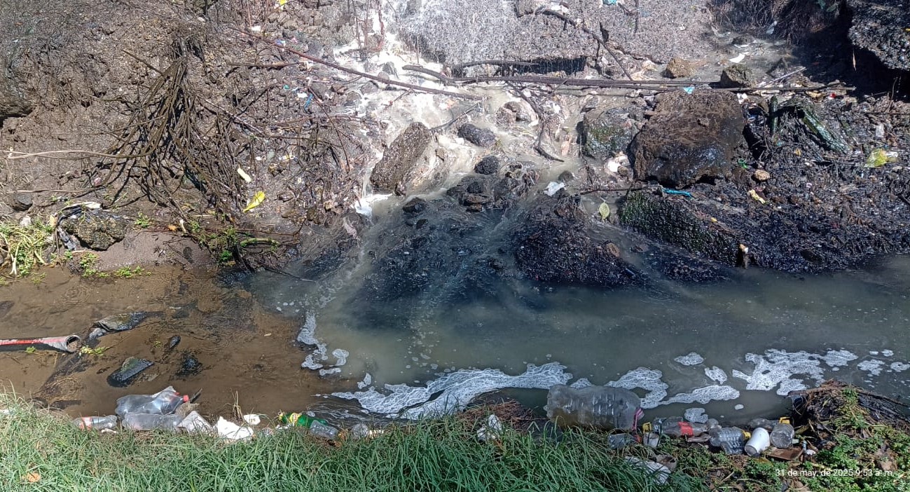 Piden frenar descargas de aguas negras a un manantial en Tlahuapan