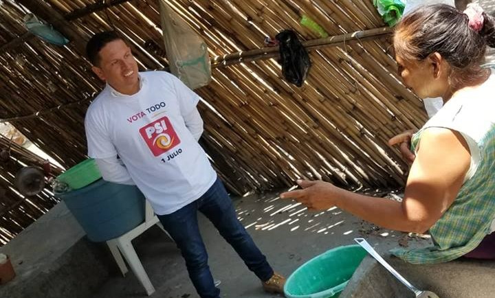 Exhiben deudas de candidato en Tilapa en plena campaña