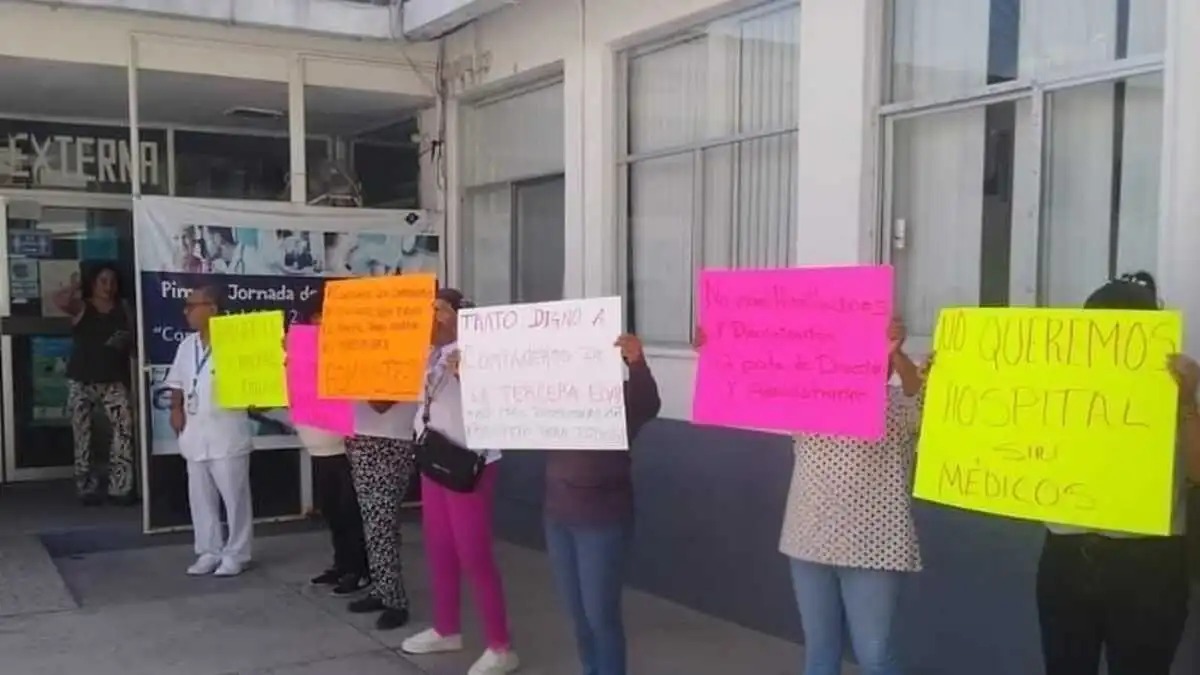 SEGOB establece mesa de diálogo para atender protesta en Hospital de Ayotoxco
