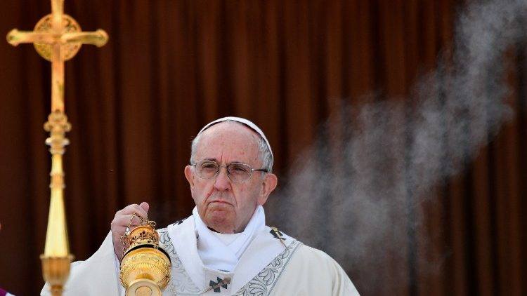 Papa Francisco celebra a la morenita del Tepeyac