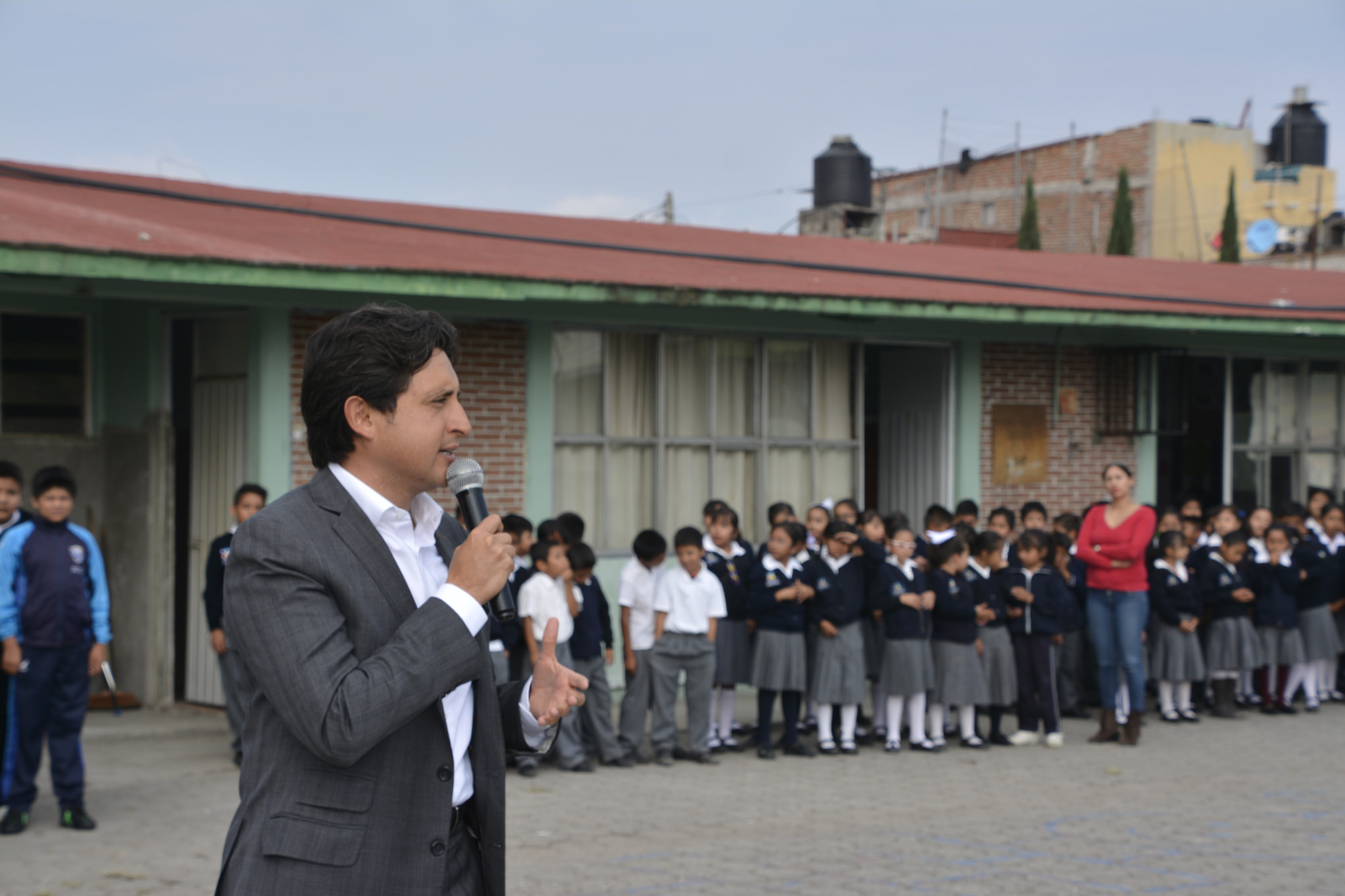 Inicia San Pedro Cholula construcción de domo para primaria en Cocoyotla