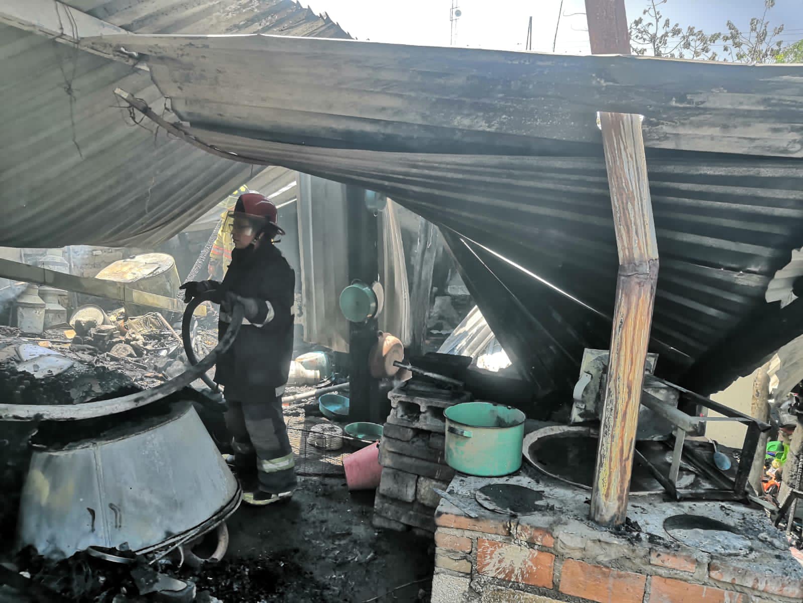 Se incendia vivienda en Huaquechula