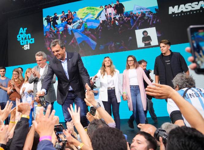 Sergio Massa gana primera vuelta de elecciones argentinas