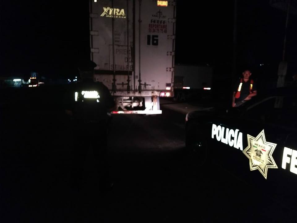 Falsos policías hurtan camión de Pepsi en Acatzingo 