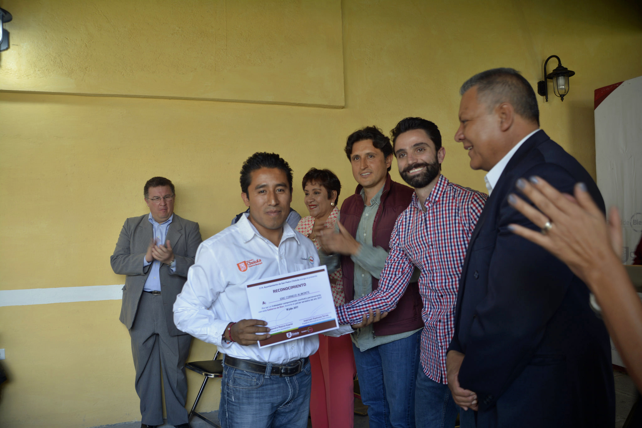 Premia gobierno de San Pedro Cholula a colaboradores