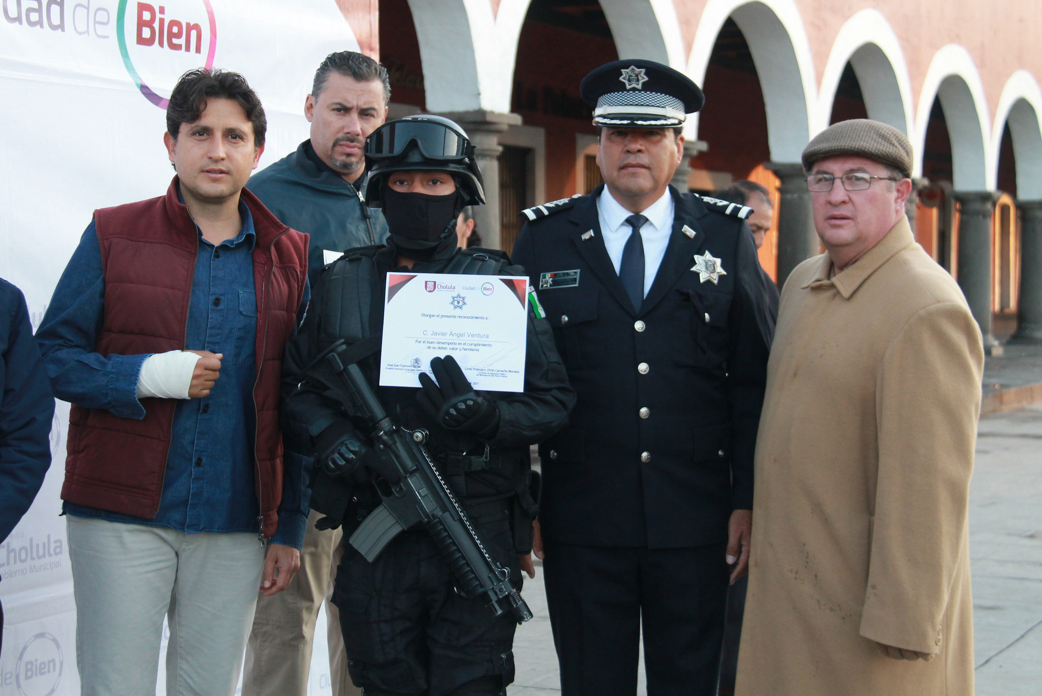 Reciben policías reconocimiento del gobierno de San Pedro Cholula