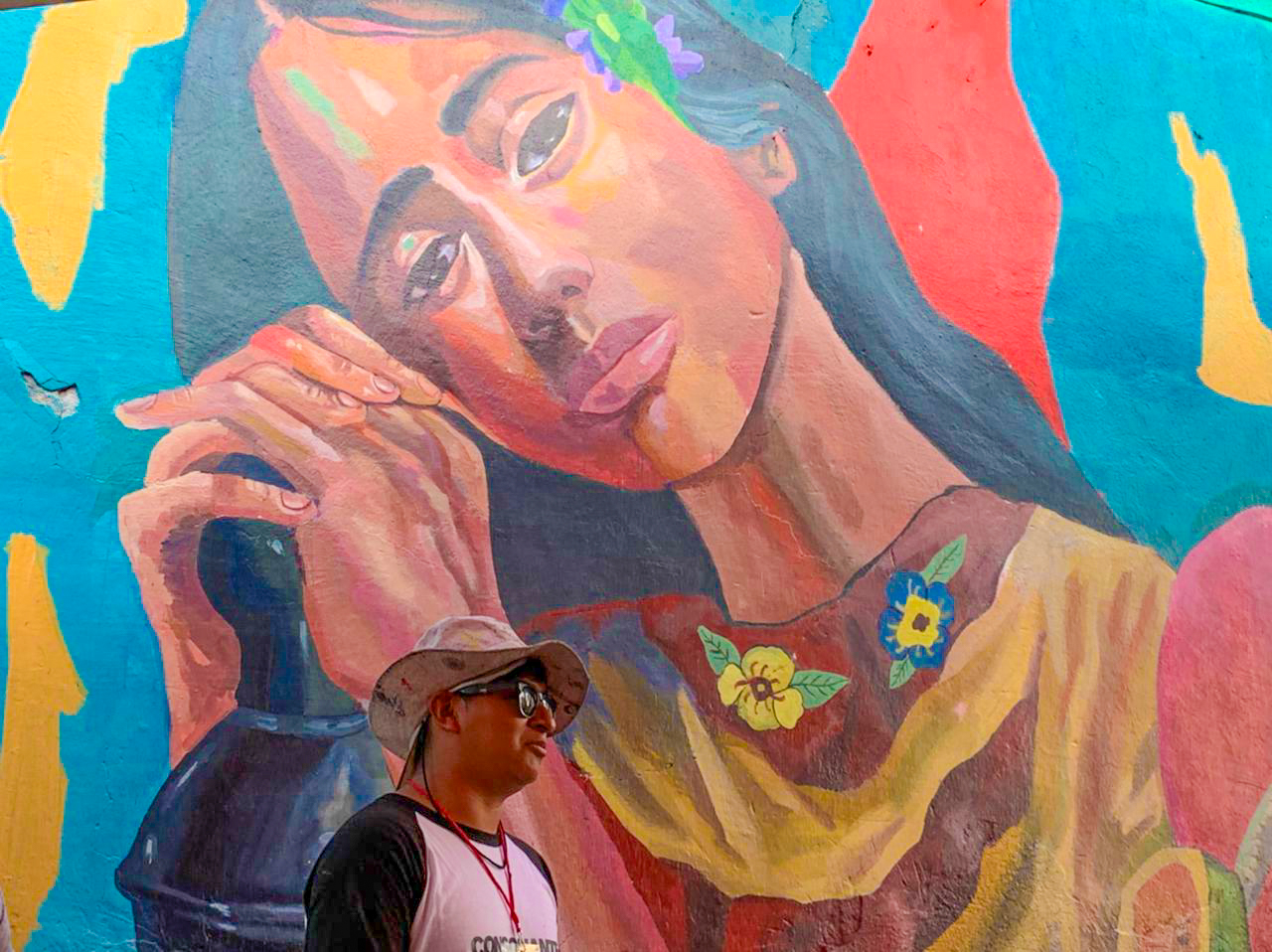 En Chietla inauguran murales que refleja su cultura