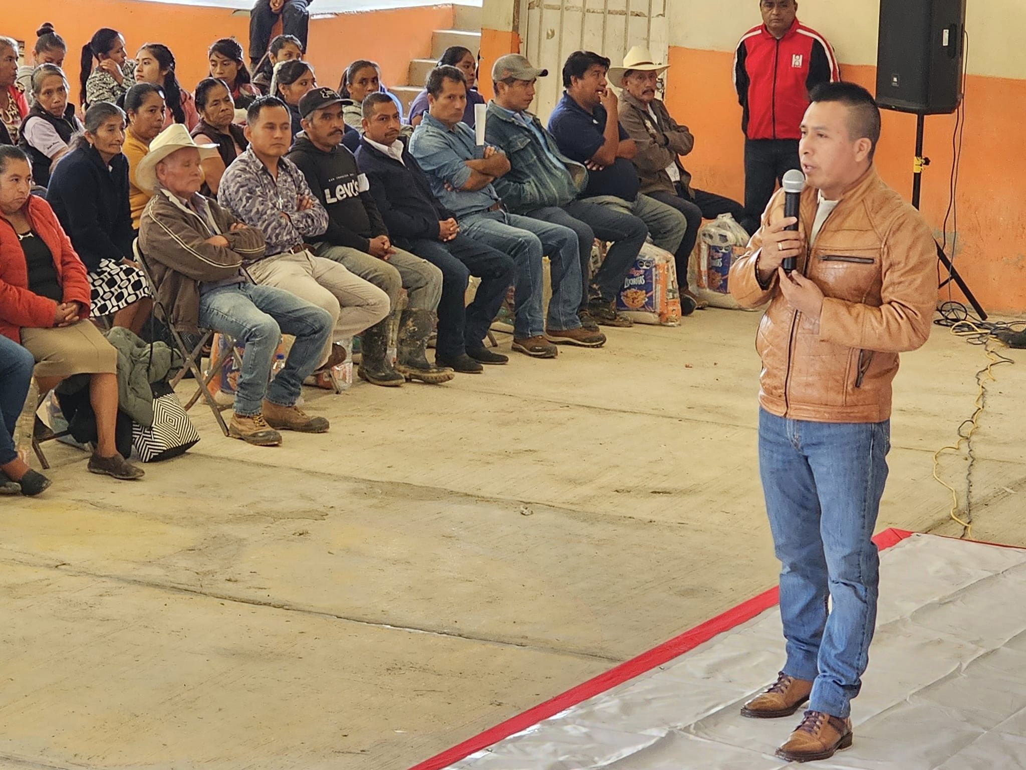 Candidatura de alcalde expriista tensa campañas en Eloxochitlán
