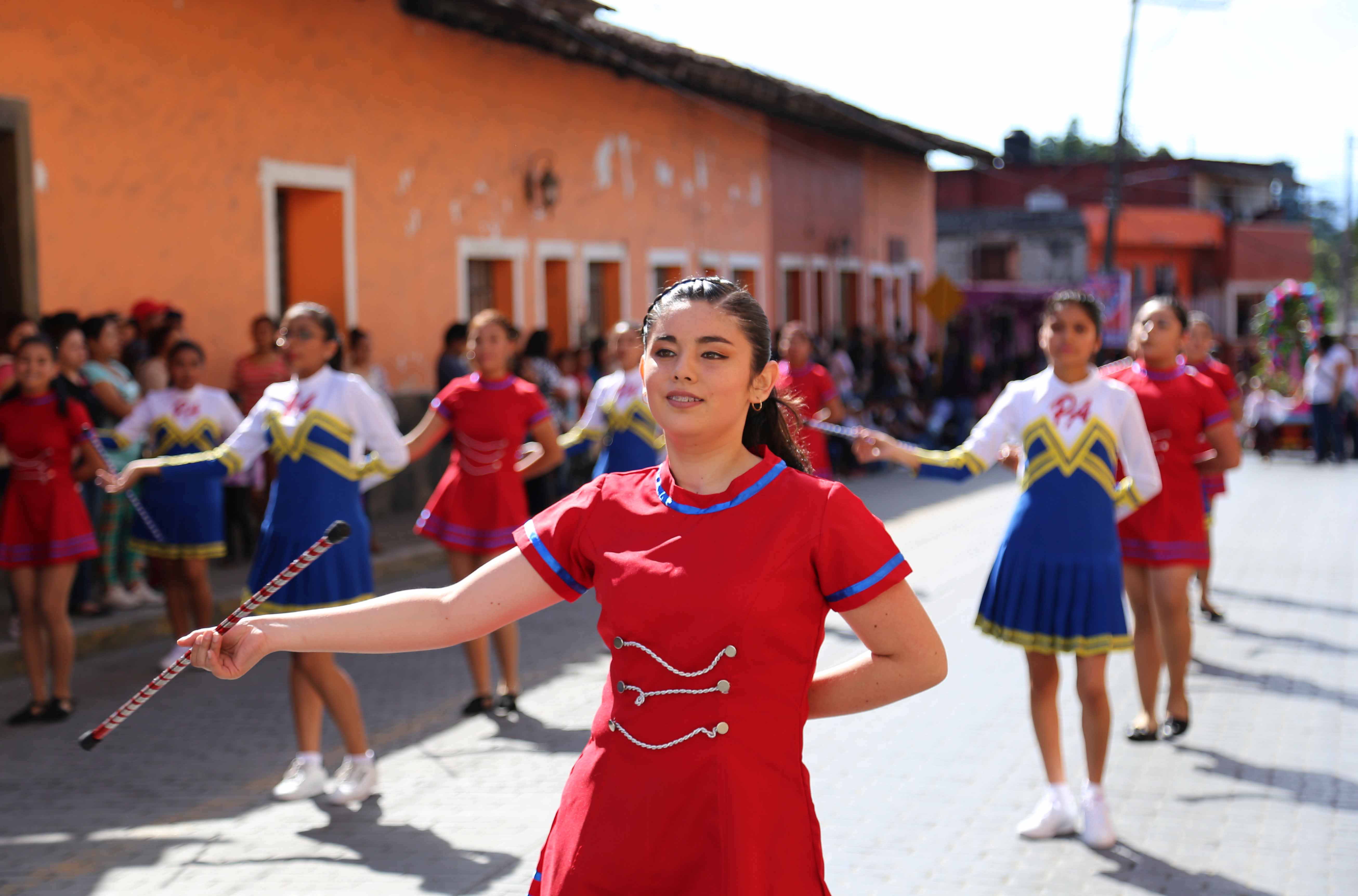 Realizan desfile de carretones en Xicotepec