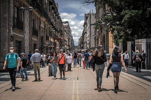 Necesario que la política social estreche las brechas de género en México