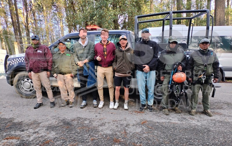 Rescatan a 4 alpinistas franceses en la Malinche y son traídos a Puebla