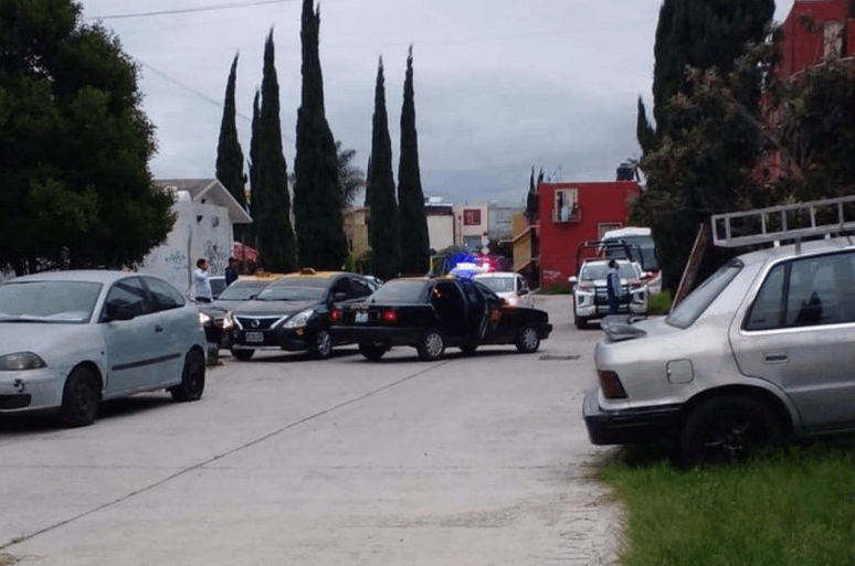 Se desata balacera en Cuautlancingo; caen dos tras robar un taxi