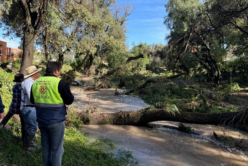 Río se desborda en Ixtacuixtla e inunda casas y cultivos de 4 comunidades