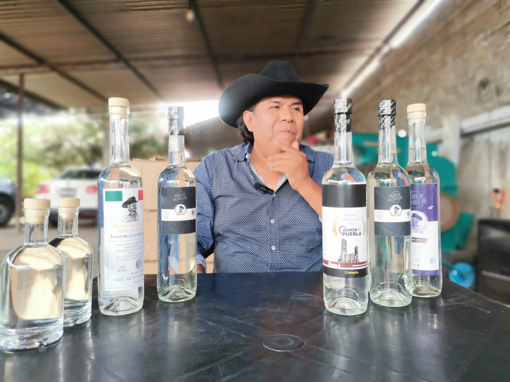 Mezcal artesanal que se elabora en Tlapanalá logra medalla de Oro