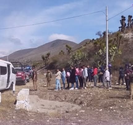 Detienen a 52 migrantes en la carretera Tehuacán-Orizaba