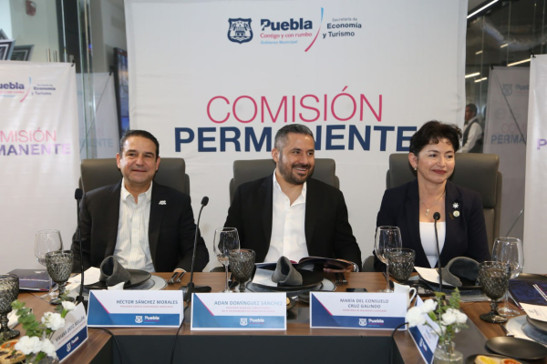 Adán Domínguez encabeza última sesión de la Comisión Permanente por Puebla