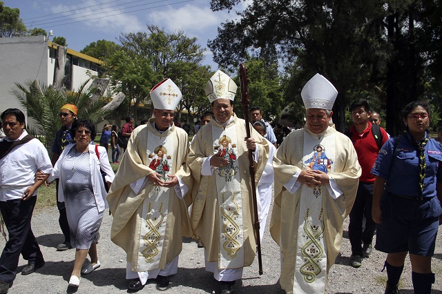 Protesta empaña celebración del cardenal Norberto Rivera en Tehuacán 