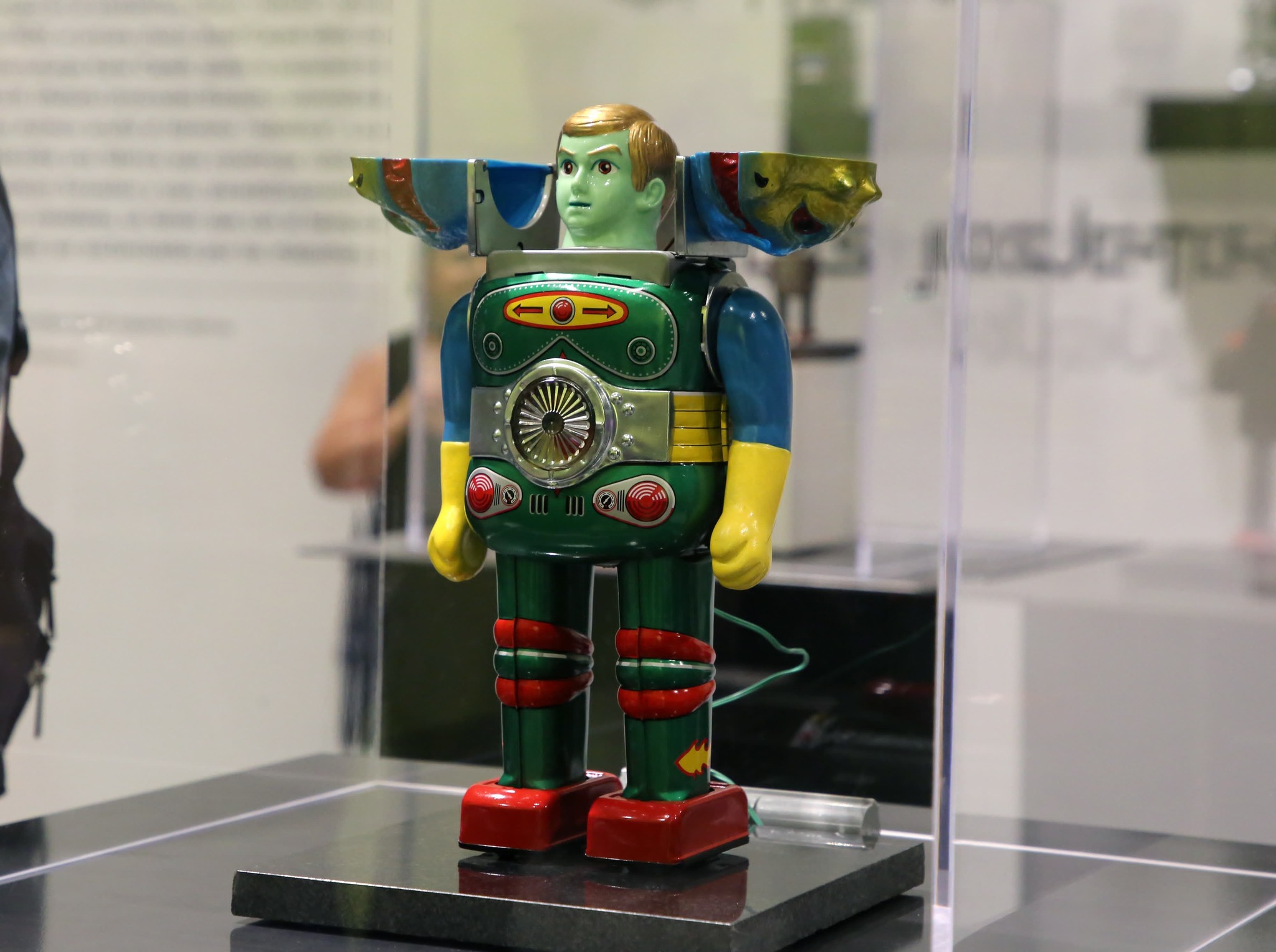 Robots de la colección Kumitateru, exposición que se exhibe en el Nodo temporal Plataforma