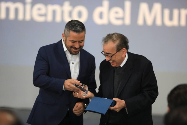 Ayuntamiento de Puebla recibe el Smart Gis Award 2024
