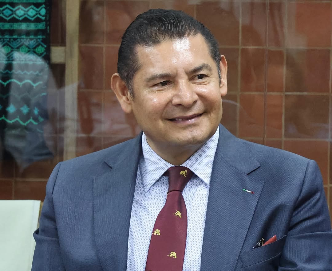 Armenta anuncia autorización de Sheinbaum para tren México-Puebla-Veracruz 