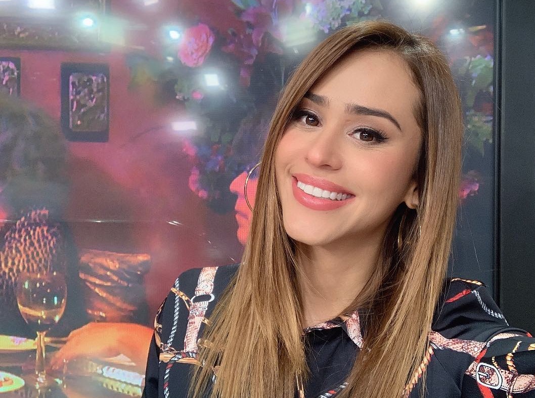 Sensual como solo ella sabe, Yanet García celebra su cumple