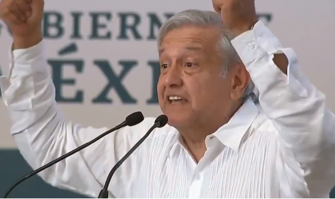 En consulta exprés, AMLO resuelve ignorar amenzas de Trump