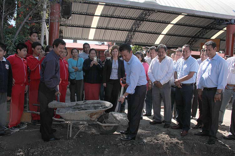 Pone en marcha edil de San Andrés obra educativa en Tlaxcalancingo