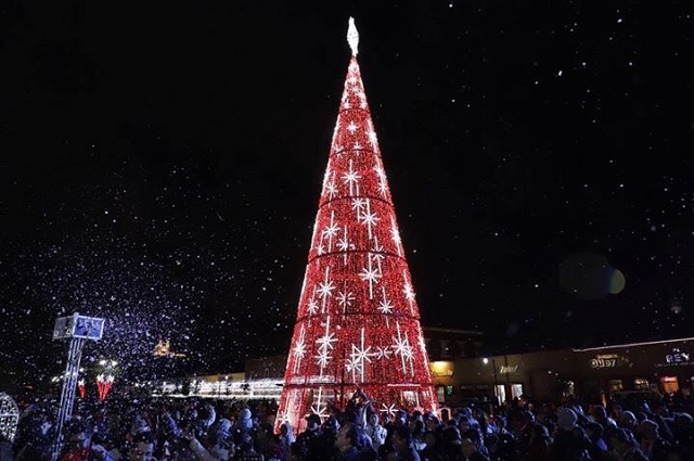 San Pedro Cholula se llena de luces por temporada navideña