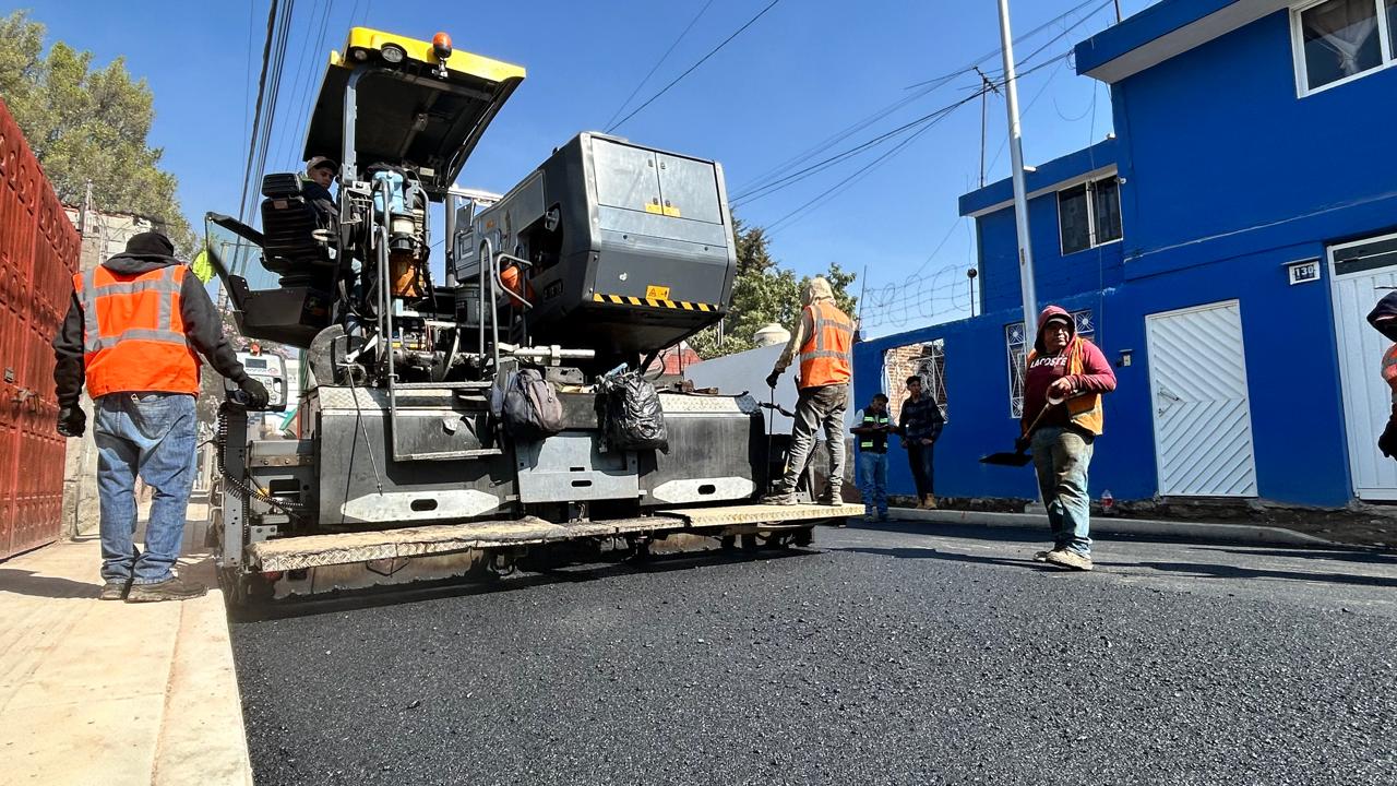 Avanza gobierno de Pepe Chedraui trabajos de pavimentación en la calle 2 Sur