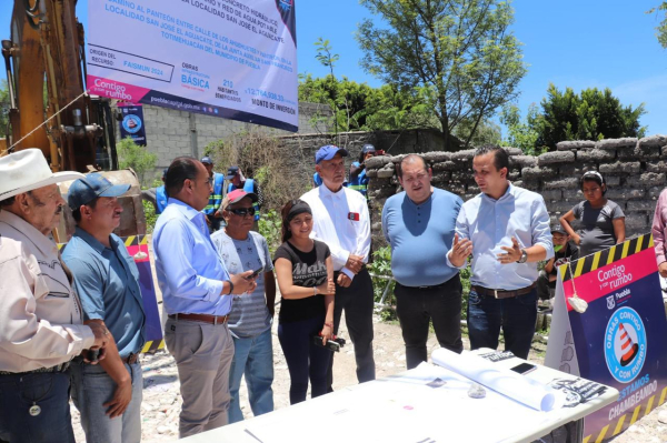 En San José El Aguacate inician obras  con concreto hidráulico