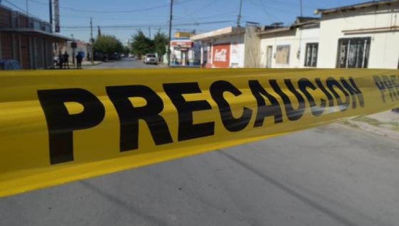 Muerte sorprende a hombre en plazuela de infonavit de Puebla